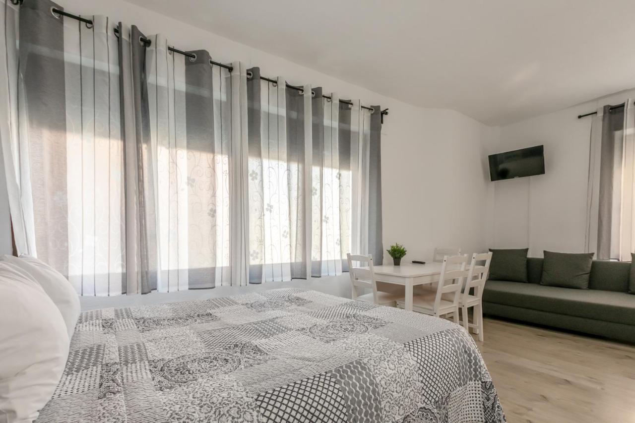 Apartment 213 Hispalis Triana Sevilla Bagian luar foto