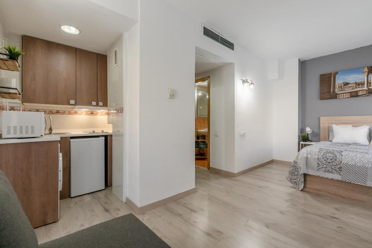Apartment 213 Hispalis Triana Sevilla Bagian luar foto